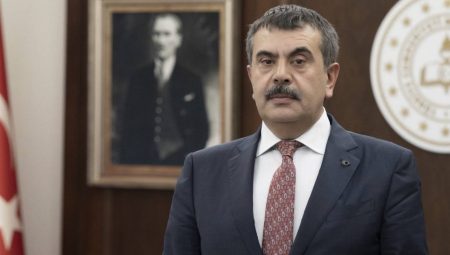 Bakan Tekin’den Roblox Açıklaması!